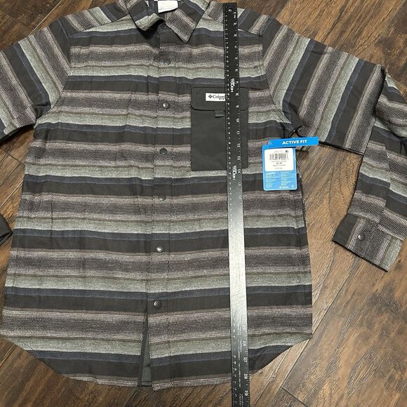 NWT Columbia PFG Men’s Uncharted Over Shirt Long Sleeve Button Up Size Small - Picture 6 of 13